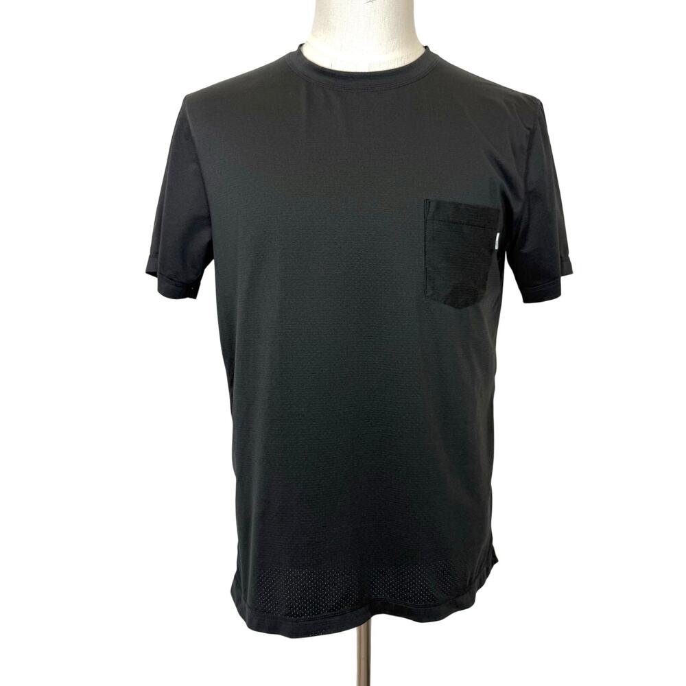 Vuori Black T-Shirt Crewneck with Chest Pocket Short-Sleeves Men's M